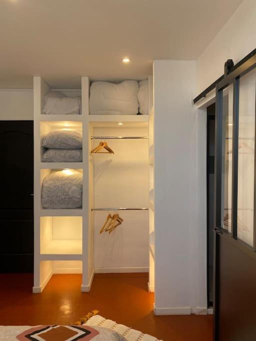 A Deux Pas Des Grands Buffets - Cosy T2 Climatise Apartment Narbonne Bagian luar foto